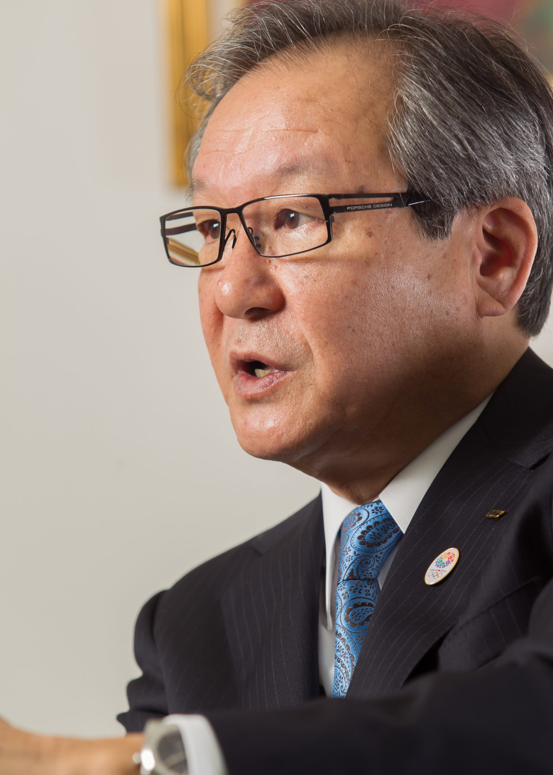 撮影取材、日経BP、インタビュー、LiVE ONE、株式会社アシックス、尾山基氏、ポートレート、兵庫県、スポーツ用品、2008年～2018代表取締役社長