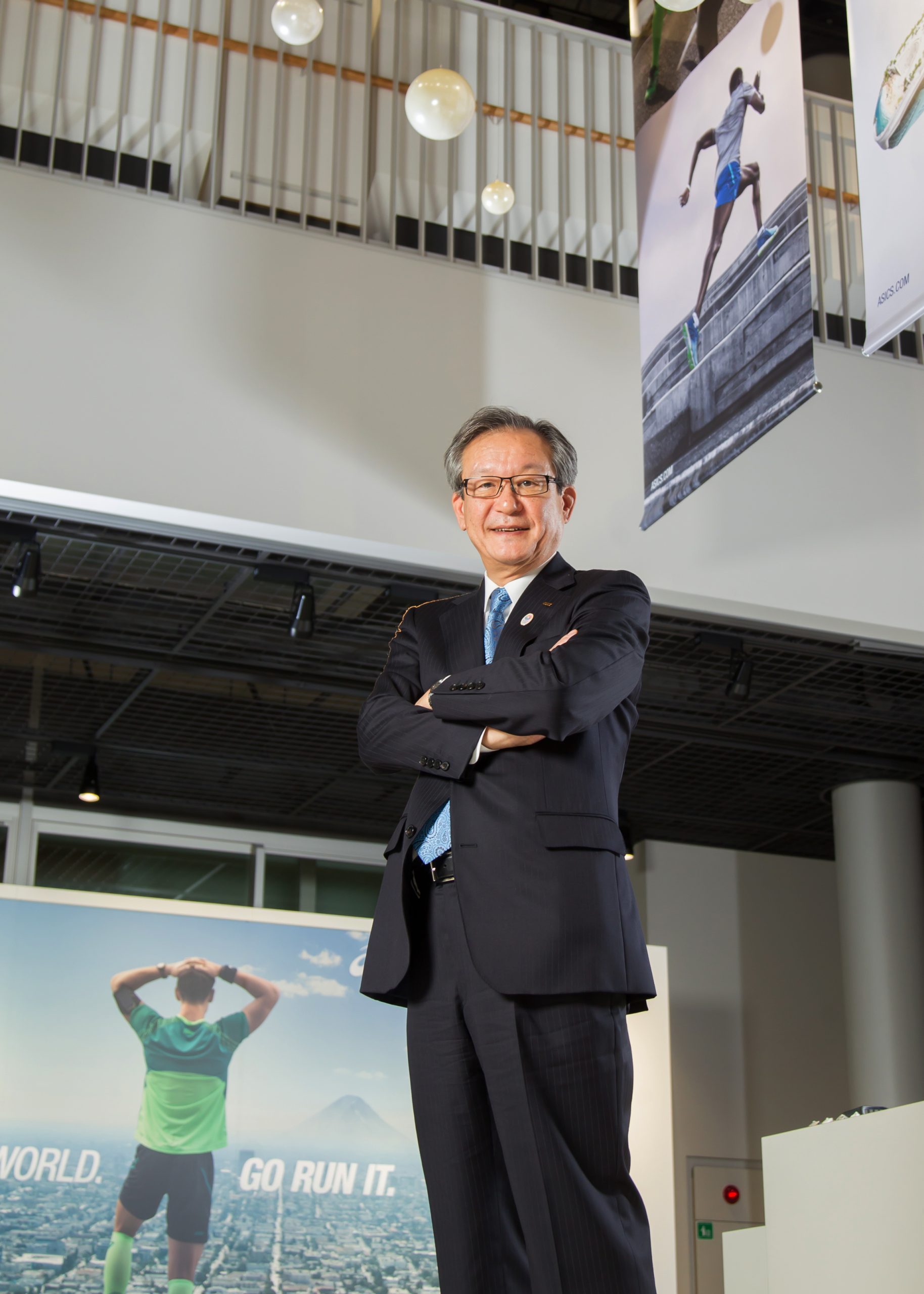 撮影取材、日経BP、インタビュー、LiVE ONE、株式会社アシックス、尾山基氏、ポートレート、兵庫県、スポーツ用品、2008年～2018代表取締役社長