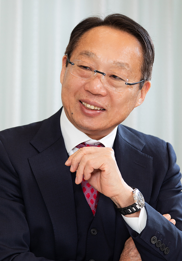 株式会社今治．夢スポーツ 会長　岡田武史氏