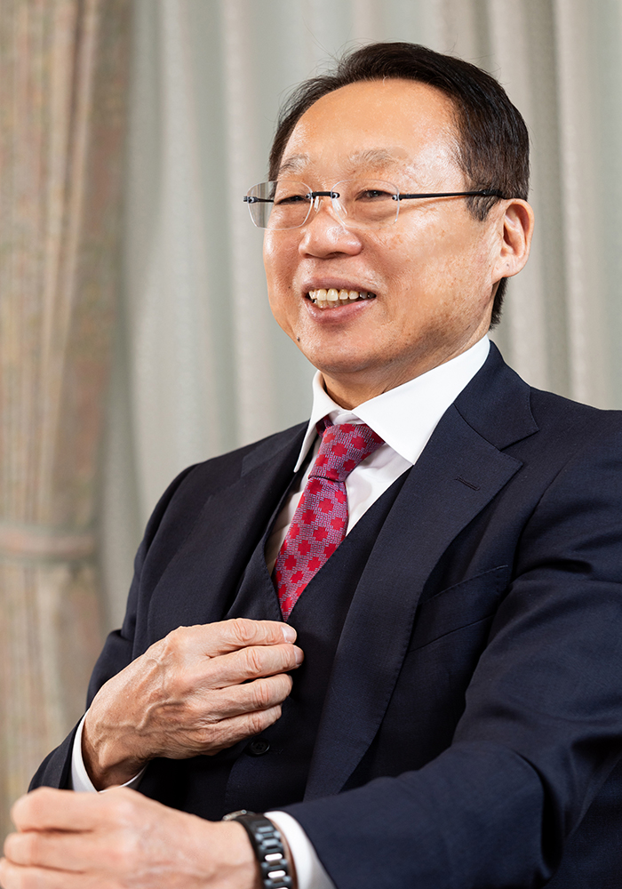 株式会社今治．夢スポーツ 会長　岡田武史氏