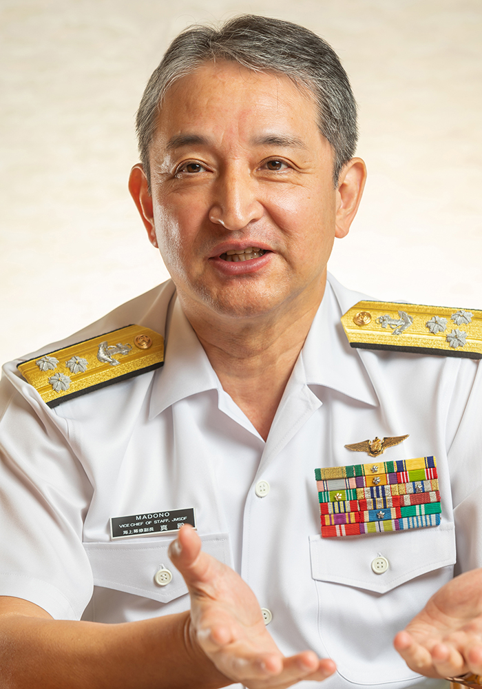 海将・海上幕僚副長　真殿知彦氏