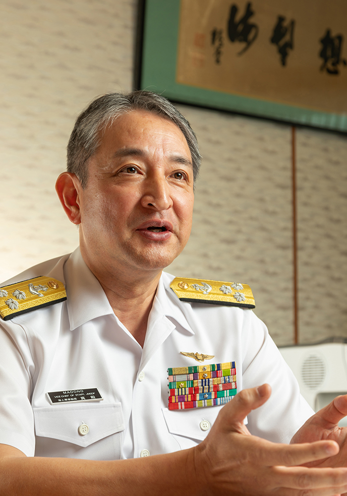海将・海上幕僚副長　真殿知彦氏