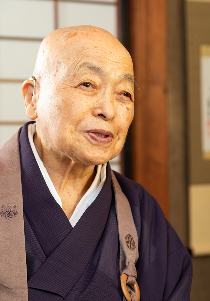 愛知専門尼僧堂堂頭　青山俊董老師