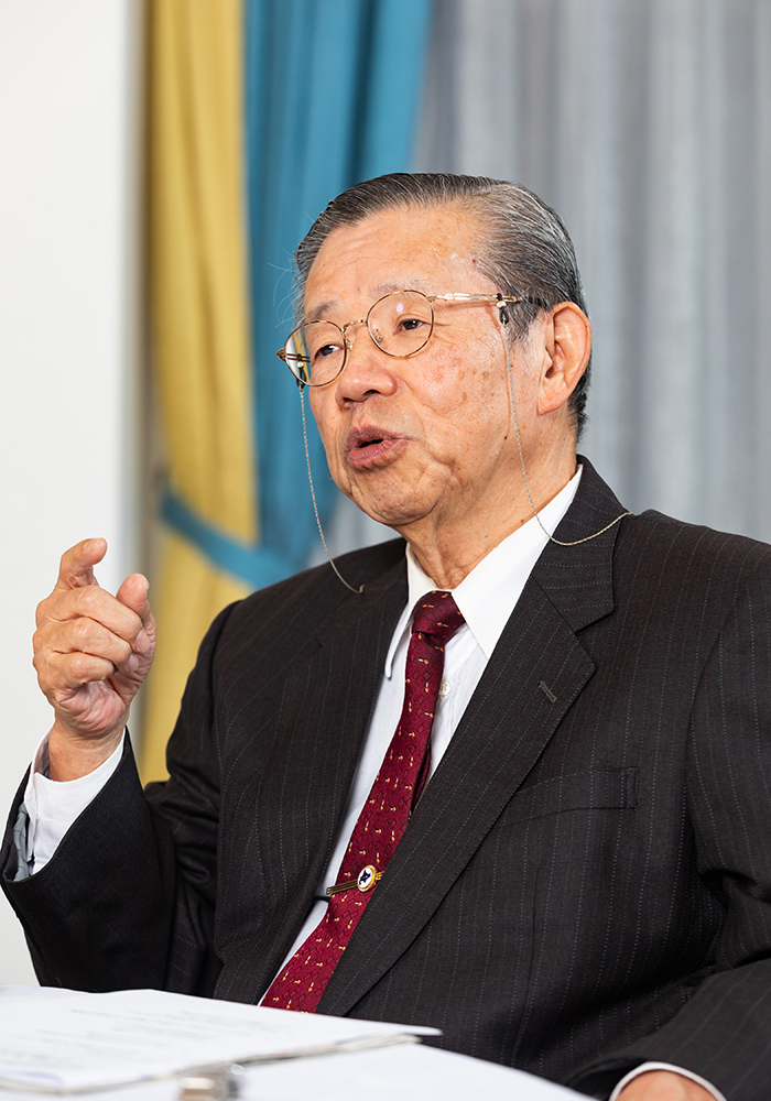 京都大学名誉教授　中西輝政氏