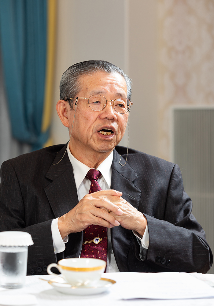 京都大学名誉教授　中西輝政氏